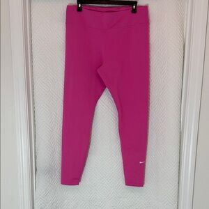 Nike women’s ' Hot Pink Performance Leggings